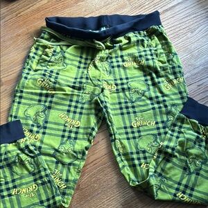 The Grinch Pajamas - Green Plaid